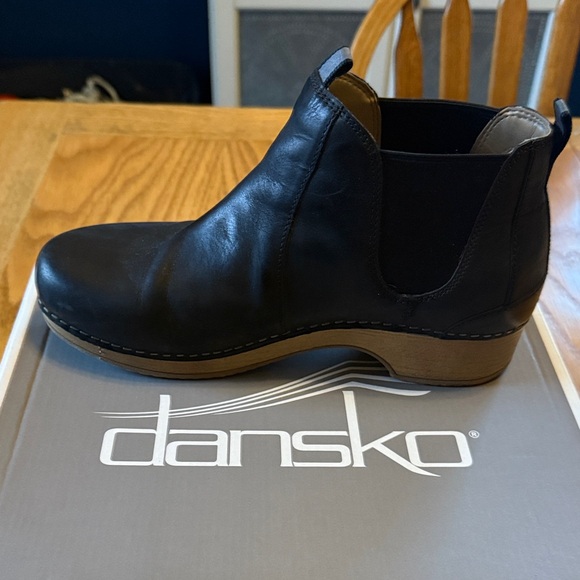 Dansko Black Leather Chelsea Boots - Picture 1 of 3